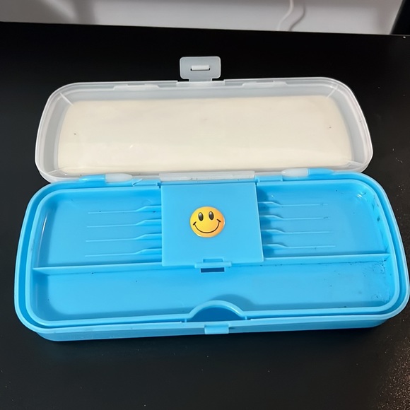 Vintage Snoopy Hard Pencil Case with dry erase board - Picture 3 of 8